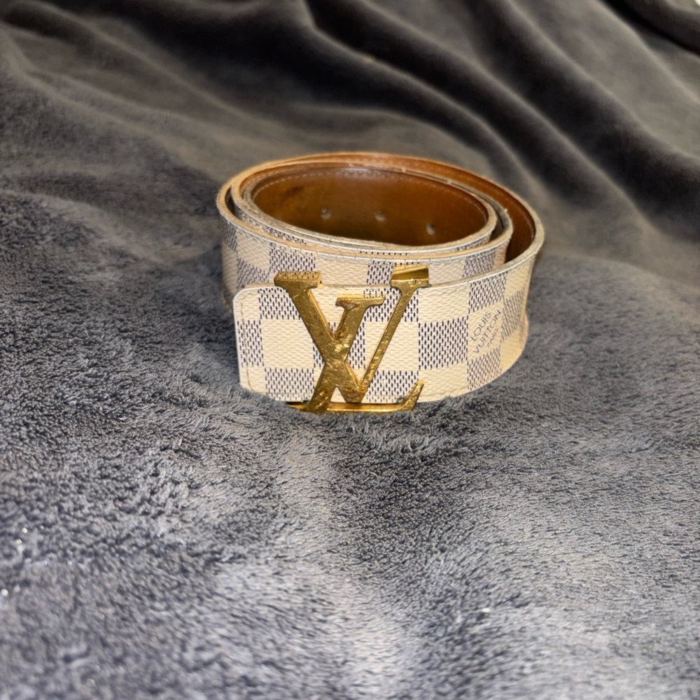 AUTHENTIC Louis Vuitton Checkered Beige and Gold Belt